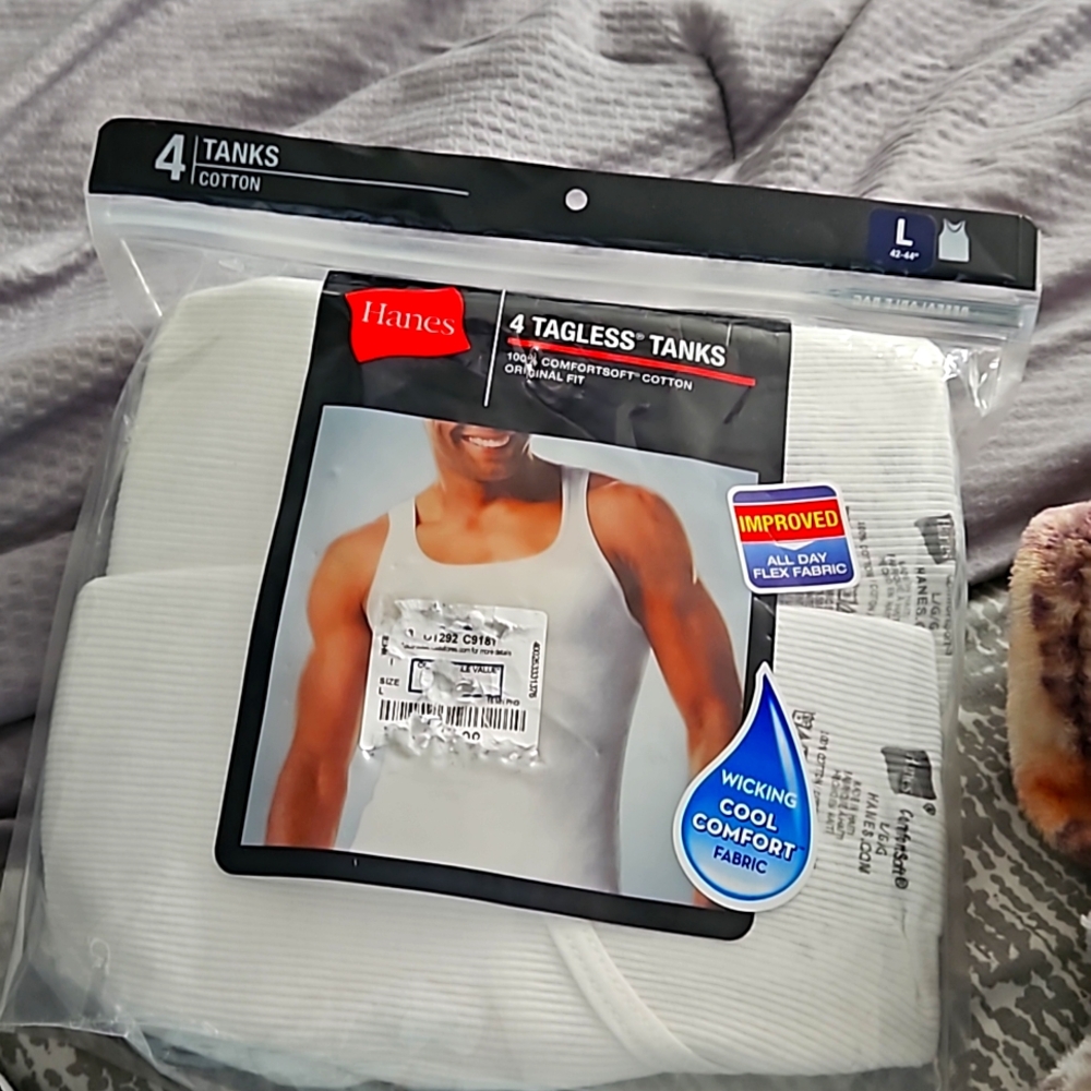 Hanes mens 4 tagless tanks